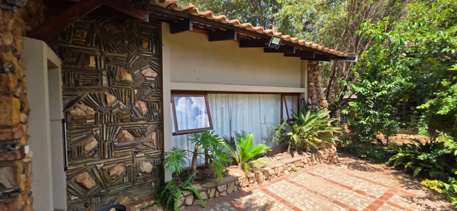 4 Bedroom Property for Sale in Songloed North West